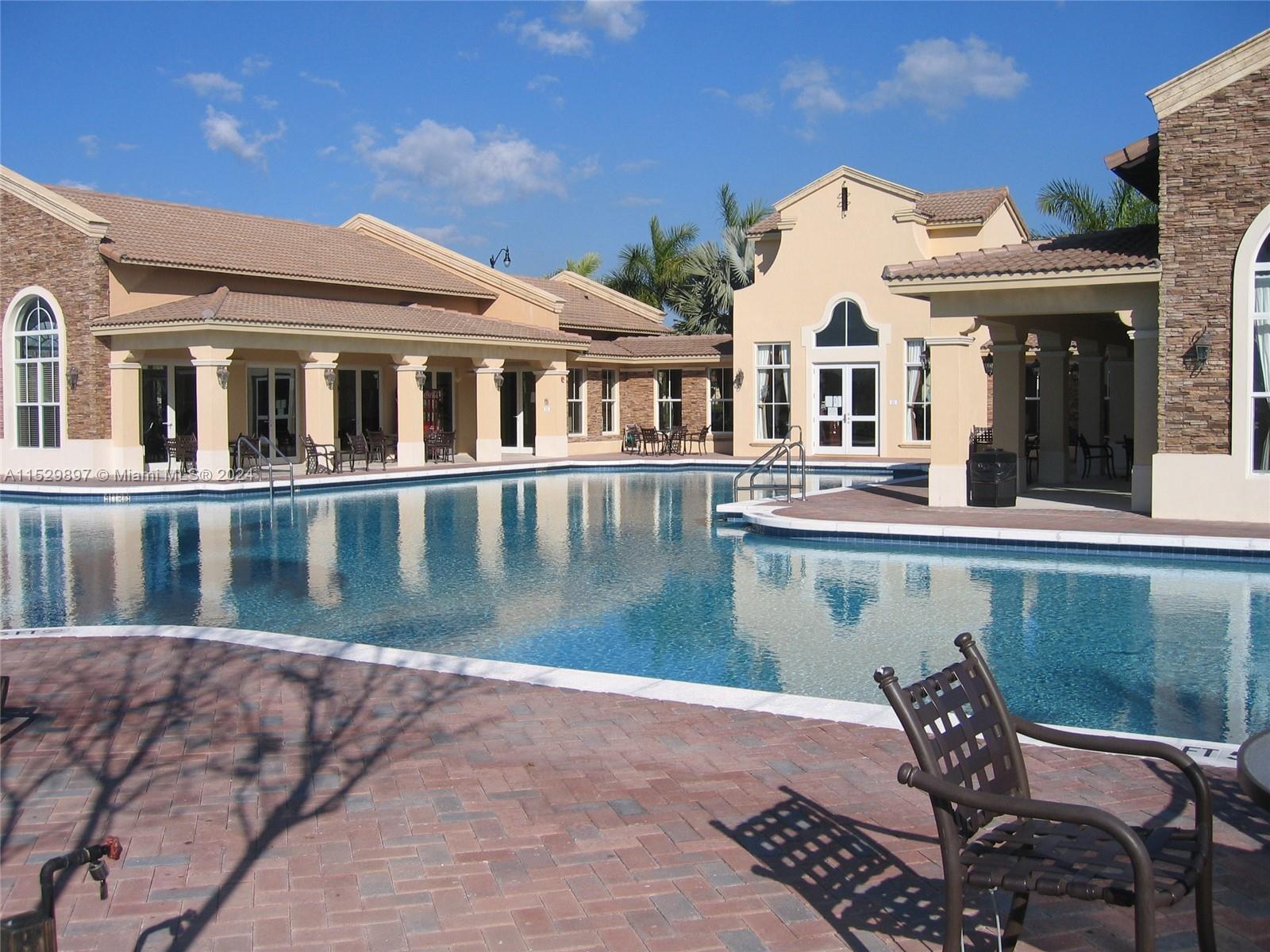 3365 NE 14 DR 201-16, Homestead, Florida 33033, 3 Bedrooms Bedrooms, ,2 BathroomsBathrooms,Residentiallease,For Rent,3365 NE 14 DR 201-16,A11529897