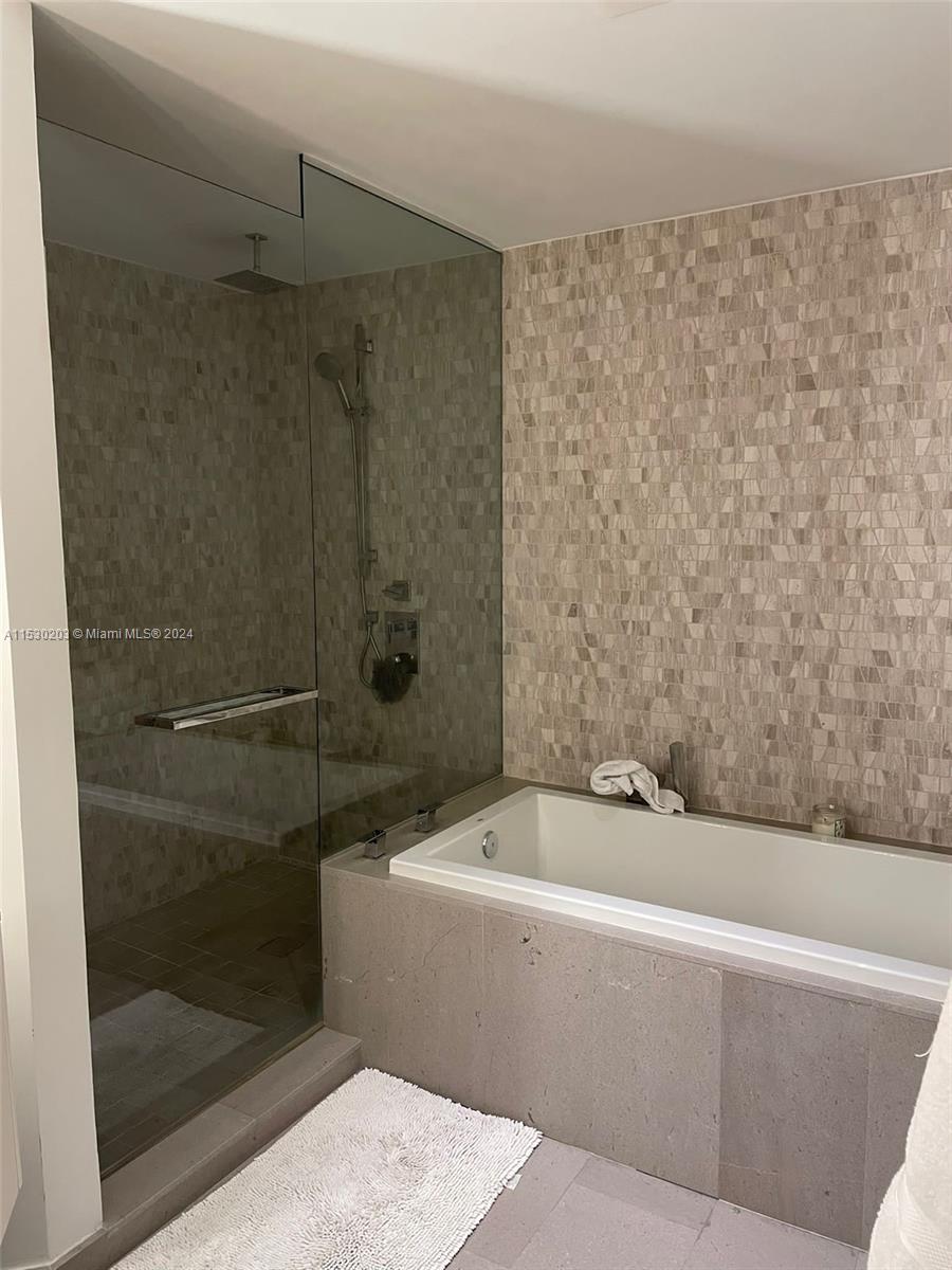 68 SE 6th St 1012, Miami, Florida 33131, 2 Bedrooms Bedrooms, ,2 BathroomsBathrooms,Residential,For Sale,68 SE 6th St 1012,A11530203