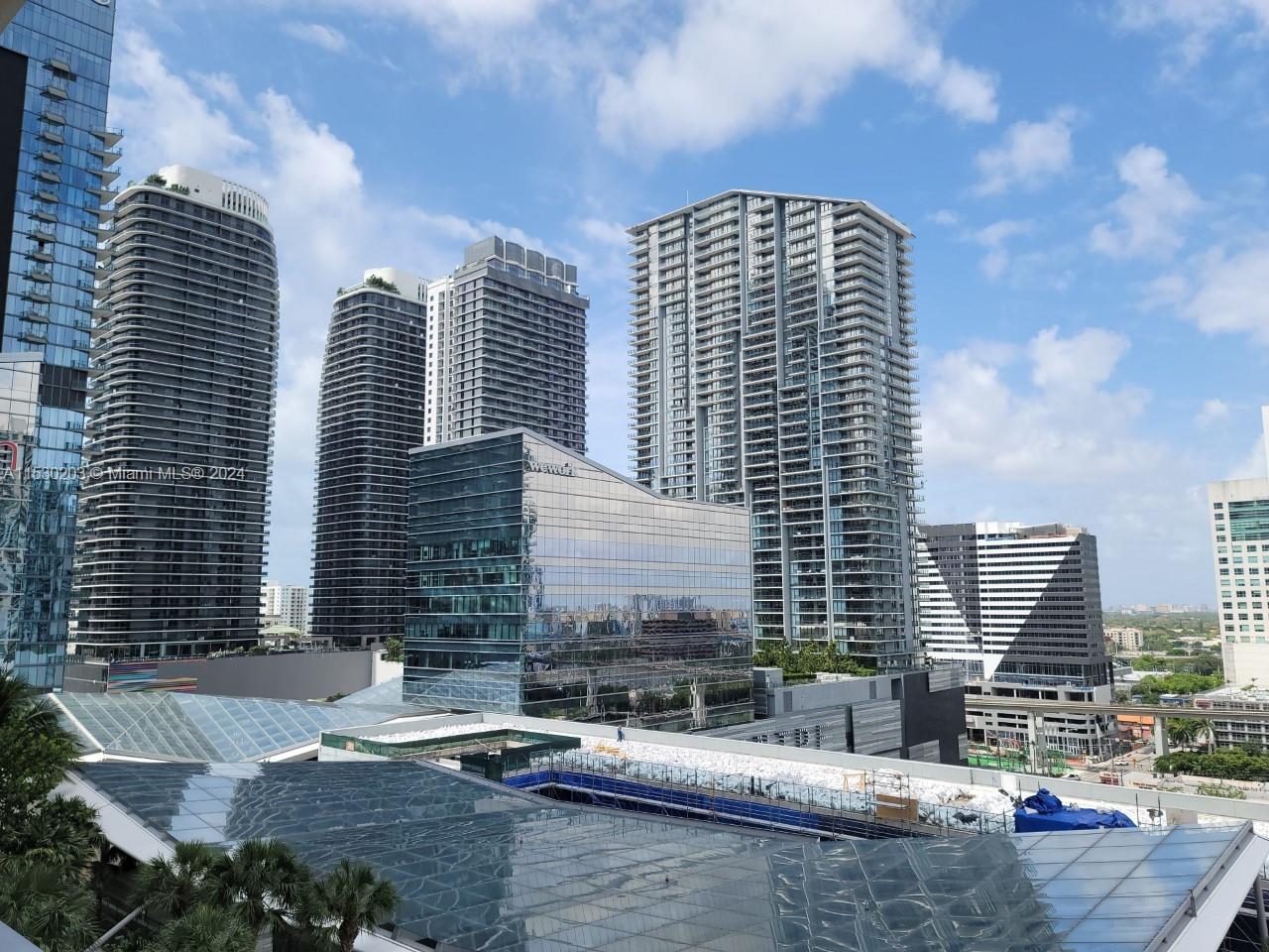 68 SE 6th St 1012, Miami, Florida 33131, 2 Bedrooms Bedrooms, ,2 BathroomsBathrooms,Residential,For Sale,68 SE 6th St 1012,A11530203