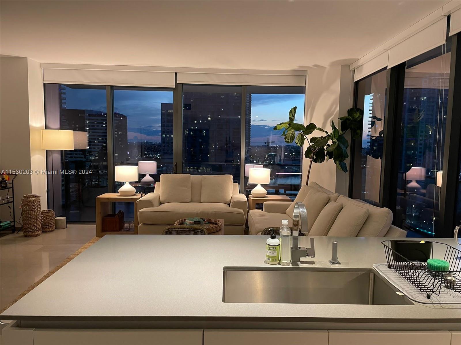 68 SE 6th St 1012, Miami, Florida 33131, 2 Bedrooms Bedrooms, ,2 BathroomsBathrooms,Residential,For Sale,68 SE 6th St 1012,A11530203