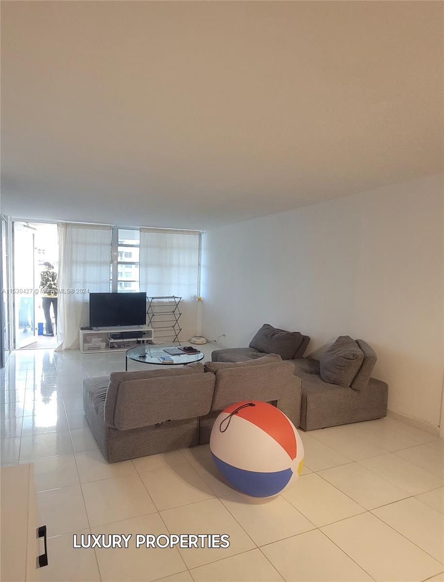 251 174th St 1611, Sunny Isles Beach, Florida 33160, 2 Bedrooms Bedrooms, ,2 BathroomsBathrooms,Residential,For Sale,251 174th St 1611,A11530427