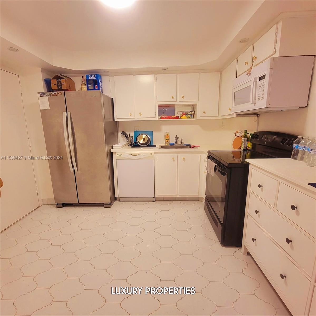 251 174th St 1611, Sunny Isles Beach, Florida 33160, 2 Bedrooms Bedrooms, ,2 BathroomsBathrooms,Residential,For Sale,251 174th St 1611,A11530427