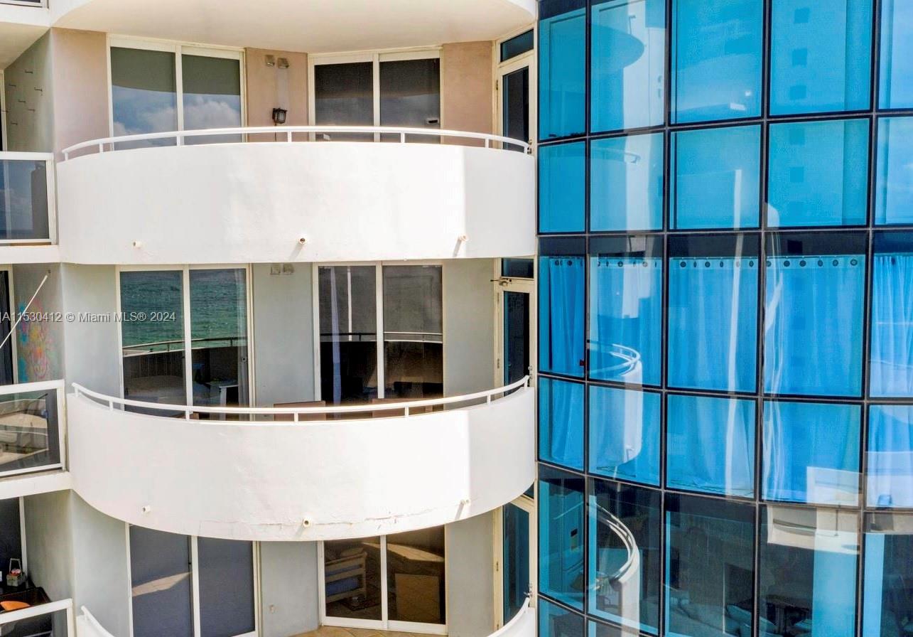 6301 Collins Ave 1103, Miami Beach, Florida 33141, 3 Bedrooms Bedrooms, ,2 BathroomsBathrooms,Residential,For Sale,6301 Collins Ave 1103,A11530412
