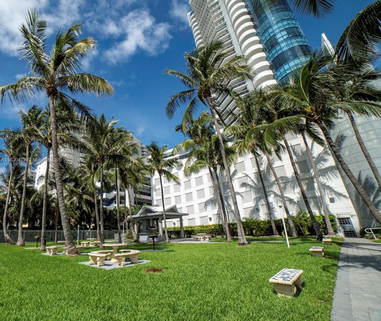 6301 Collins Ave 1103, Miami Beach, Florida 33141, 3 Bedrooms Bedrooms, ,2 BathroomsBathrooms,Residential,For Sale,6301 Collins Ave 1103,A11530412