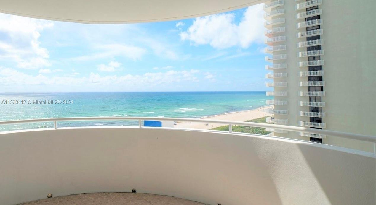 6301 Collins Ave 1103, Miami Beach, Florida 33141, 3 Bedrooms Bedrooms, ,2 BathroomsBathrooms,Residential,For Sale,6301 Collins Ave 1103,A11530412