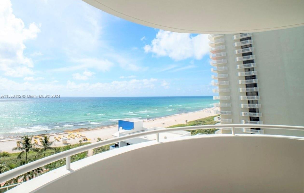 6301 Collins Ave 1103, Miami Beach, Florida 33141, 3 Bedrooms Bedrooms, ,2 BathroomsBathrooms,Residential,For Sale,6301 Collins Ave 1103,A11530412