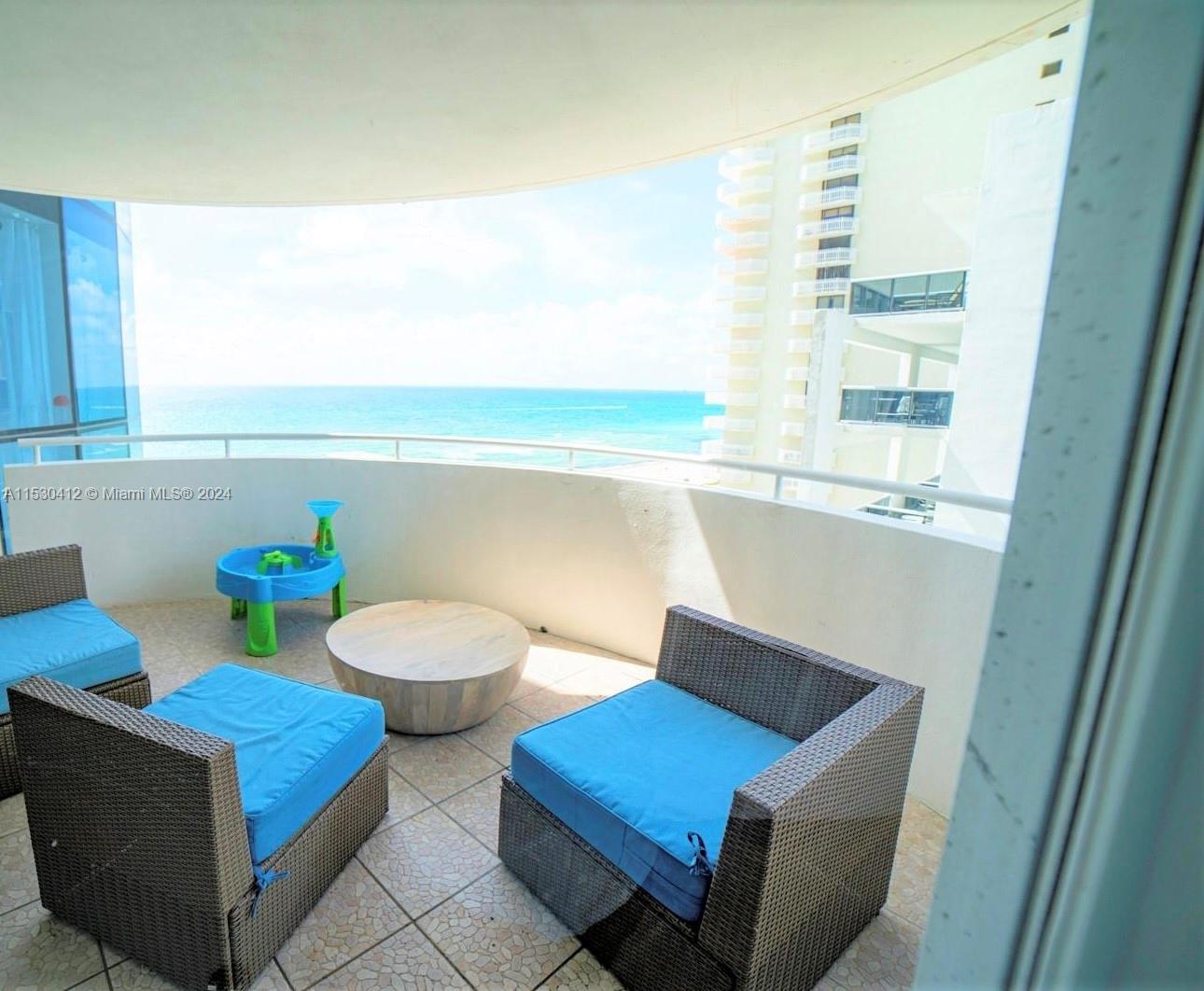 6301 Collins Ave 1103, Miami Beach, Florida 33141, 3 Bedrooms Bedrooms, ,2 BathroomsBathrooms,Residential,For Sale,6301 Collins Ave 1103,A11530412