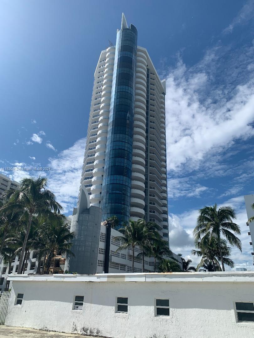 6301 Collins Ave 1103, Miami Beach, Florida 33141, 3 Bedrooms Bedrooms, ,2 BathroomsBathrooms,Residential,For Sale,6301 Collins Ave 1103,A11530412
