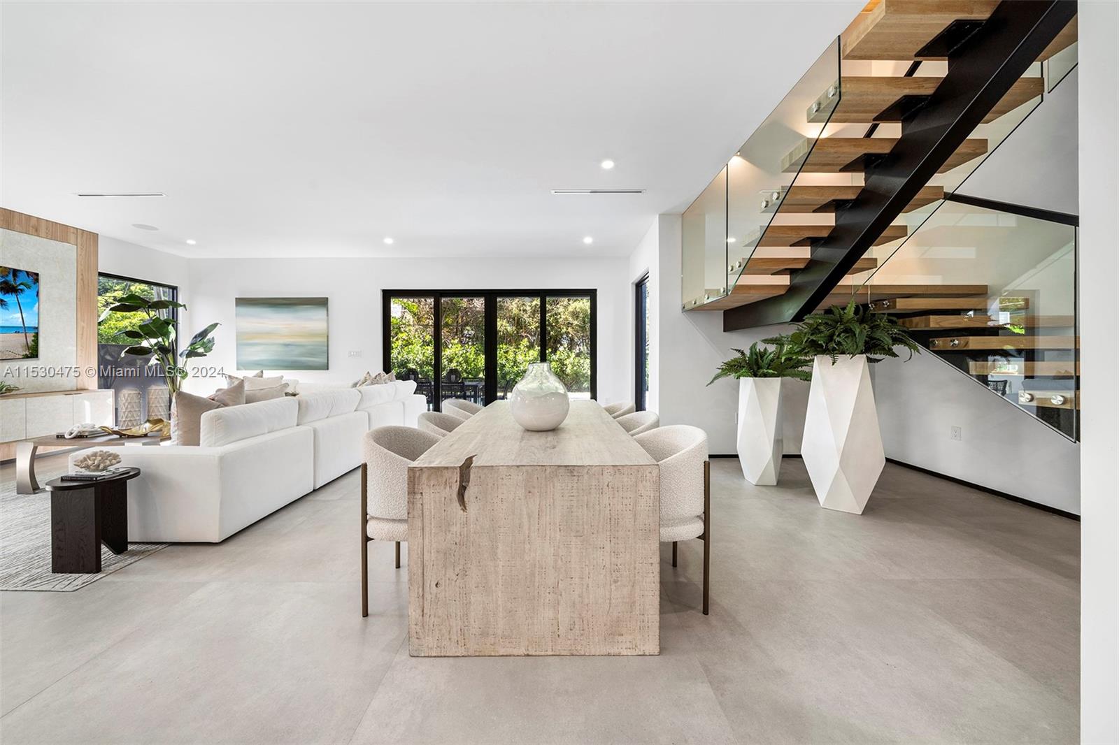 3320 NE 17th St, Fort Lauderdale, Florida 33305, 6 Bedrooms Bedrooms, ,6 BathroomsBathrooms,Residential,For Sale,3320 NE 17th St,A11530475