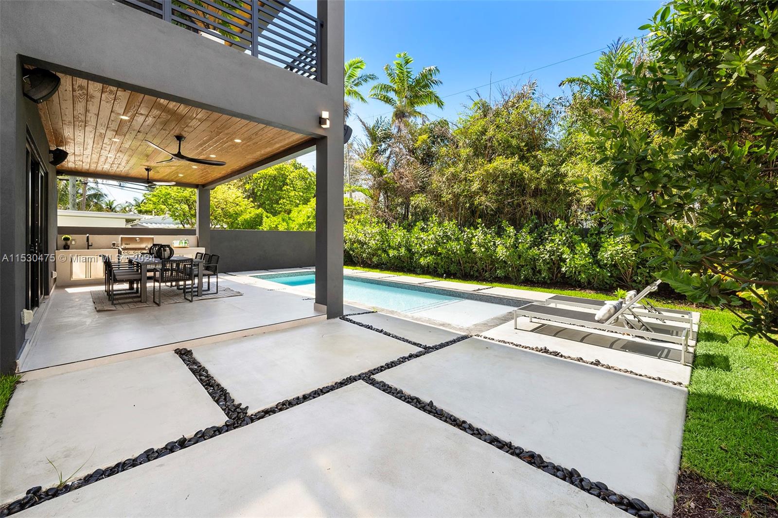 3320 NE 17th St, Fort Lauderdale, Florida 33305, 6 Bedrooms Bedrooms, ,6 BathroomsBathrooms,Residential,For Sale,3320 NE 17th St,A11530475