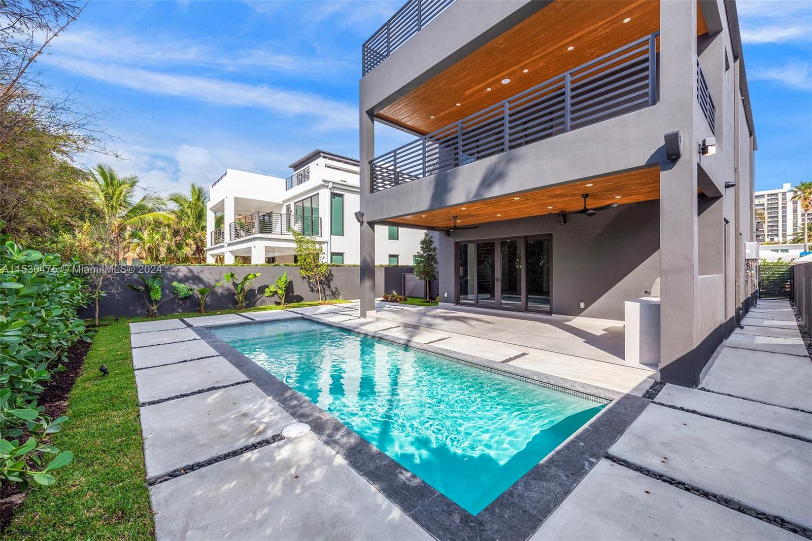 3320 NE 17th St, Fort Lauderdale, Florida 33305, 6 Bedrooms Bedrooms, ,6 BathroomsBathrooms,Residential,For Sale,3320 NE 17th St,A11530475
