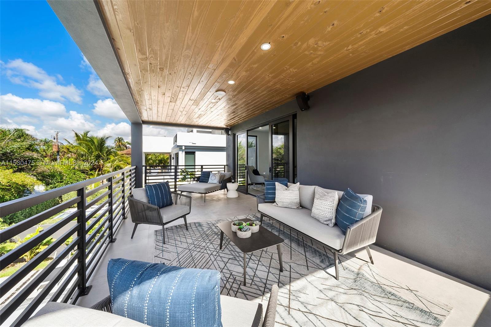 3320 NE 17th St, Fort Lauderdale, Florida 33305, 6 Bedrooms Bedrooms, ,6 BathroomsBathrooms,Residential,For Sale,3320 NE 17th St,A11530475
