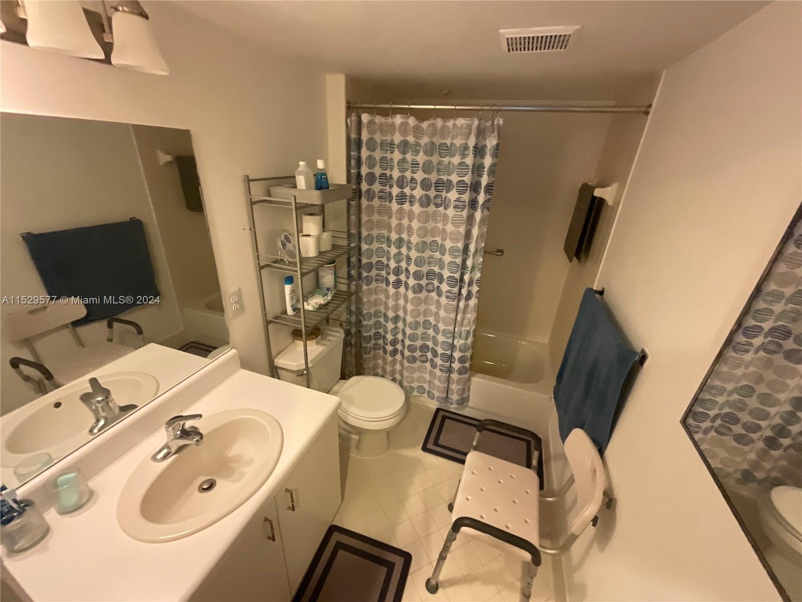 1651 SW 127th Ave 404A, Pembroke Pines, Florida 33027, 2 Bedrooms Bedrooms, ,2 BathroomsBathrooms,Residential,For Sale,1651 SW 127th Ave 404A,A11529577