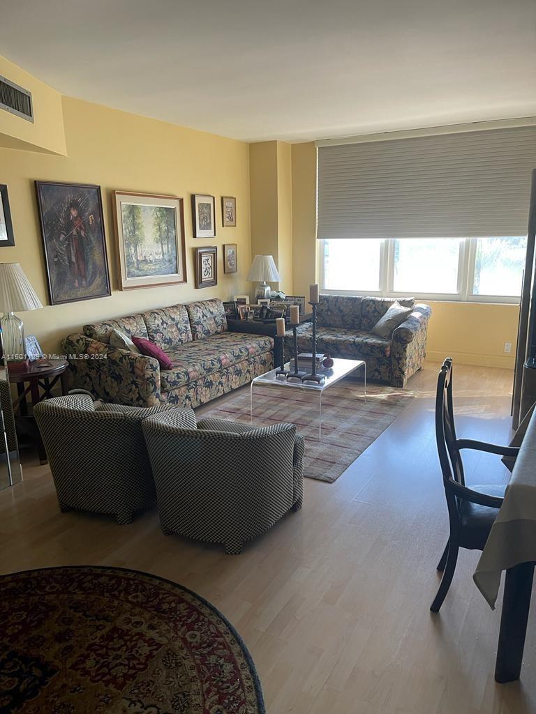4747 Collins Ave 303, Miami Beach, Florida 33140, 1 Bedroom Bedrooms, ,1 BathroomBathrooms,Residentiallease,For Rent,4747 Collins Ave 303,A11501129