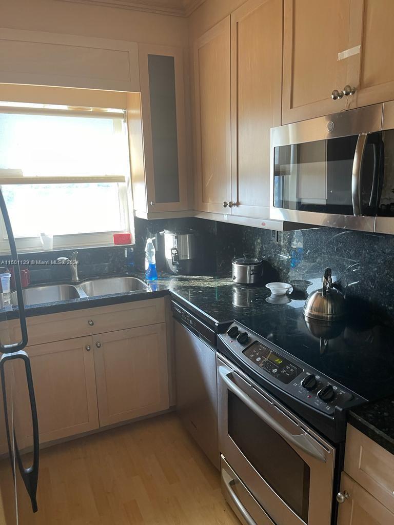 4747 Collins Ave 303, Miami Beach, Florida 33140, 1 Bedroom Bedrooms, ,1 BathroomBathrooms,Residentiallease,For Rent,4747 Collins Ave 303,A11501129