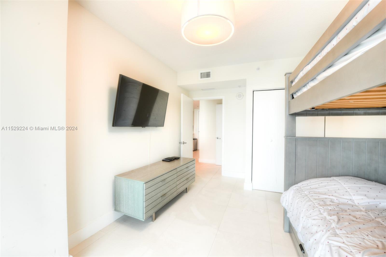 6700 Indian Creek Dr 604, Miami Beach, Florida 33141, 2 Bedrooms Bedrooms, ,2 BathroomsBathrooms,Residentiallease,For Rent,6700 Indian Creek Dr 604,A11529224