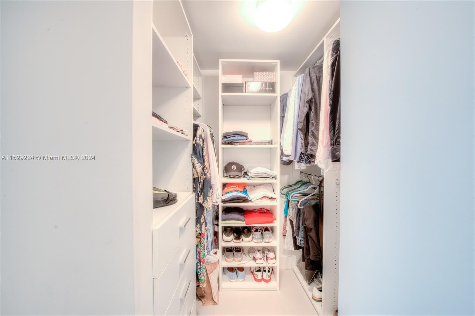 6700 Indian Creek Dr 604, Miami Beach, Florida 33141, 2 Bedrooms Bedrooms, ,2 BathroomsBathrooms,Residentiallease,For Rent,6700 Indian Creek Dr 604,A11529224