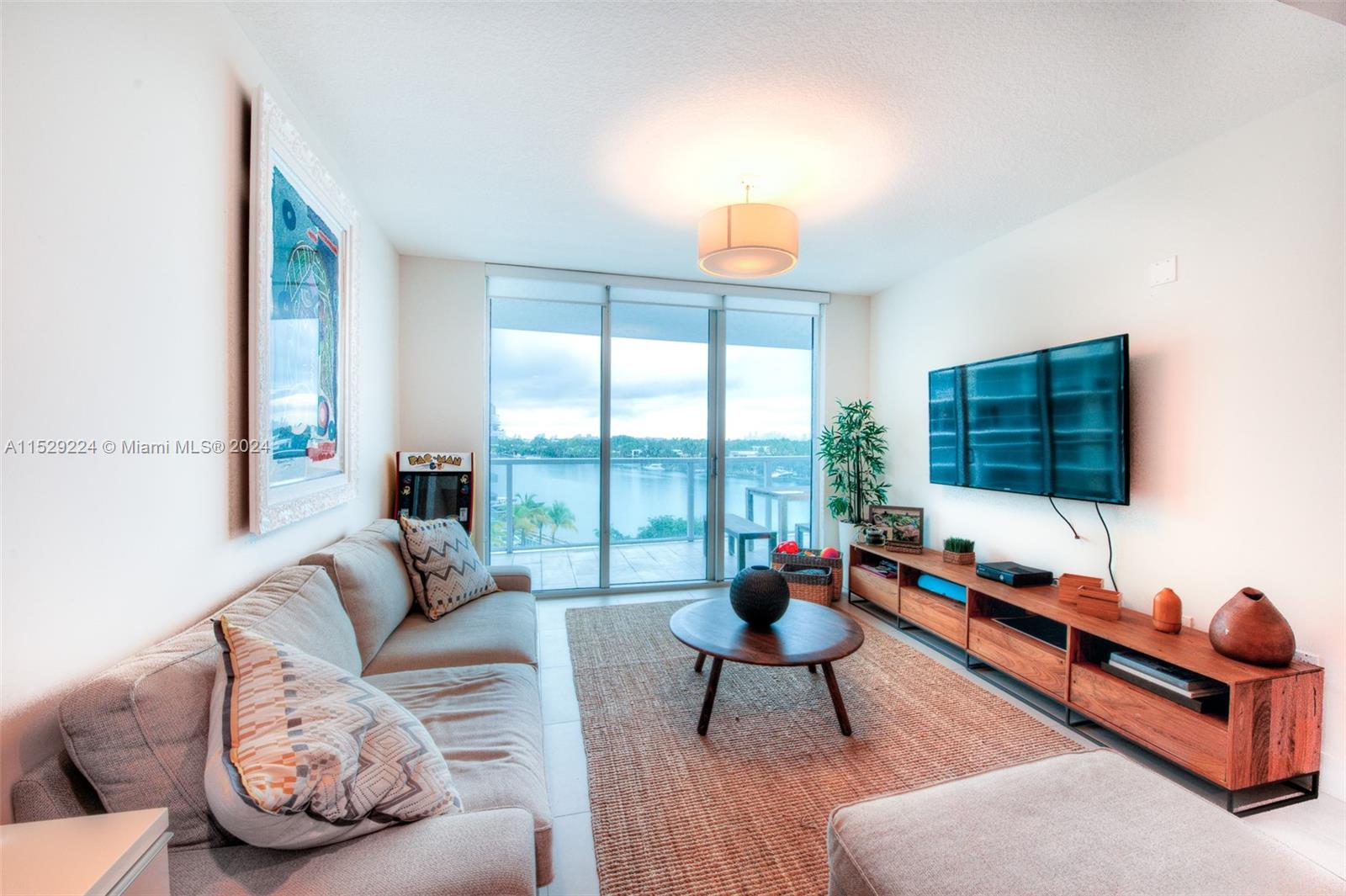 6700 Indian Creek Dr 604, Miami Beach, Florida 33141, 2 Bedrooms Bedrooms, ,2 BathroomsBathrooms,Residentiallease,For Rent,6700 Indian Creek Dr 604,A11529224