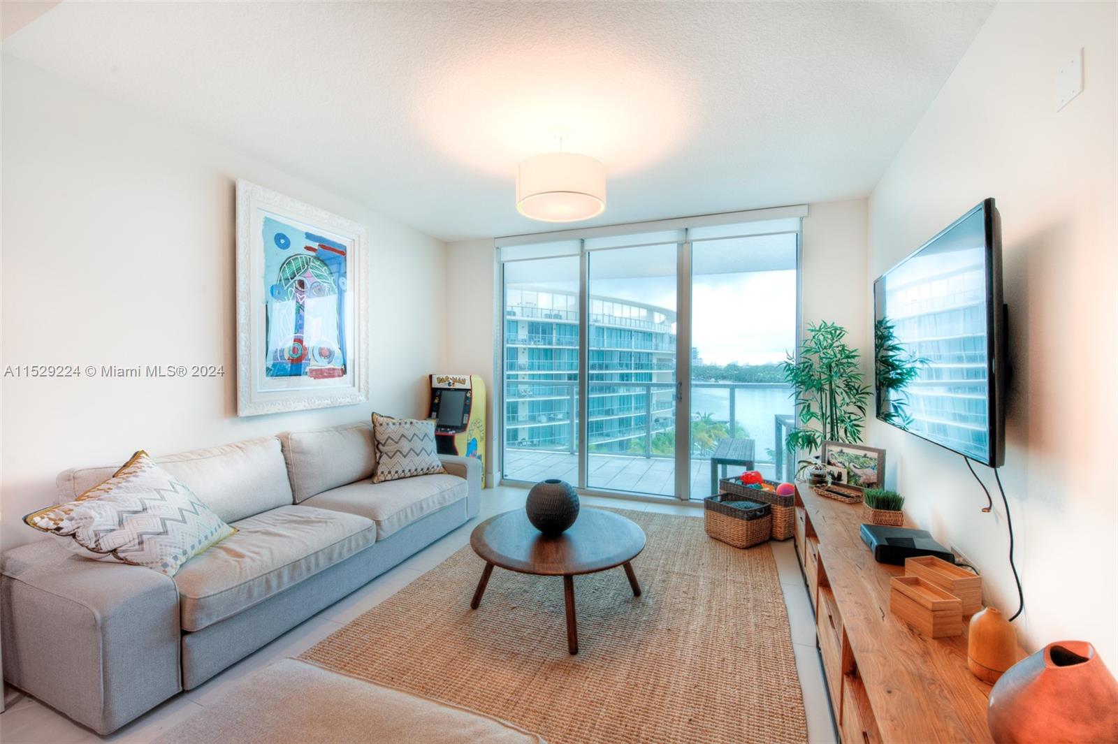 6700 Indian Creek Dr 604, Miami Beach, Florida 33141, 2 Bedrooms Bedrooms, ,2 BathroomsBathrooms,Residentiallease,For Rent,6700 Indian Creek Dr 604,A11529224
