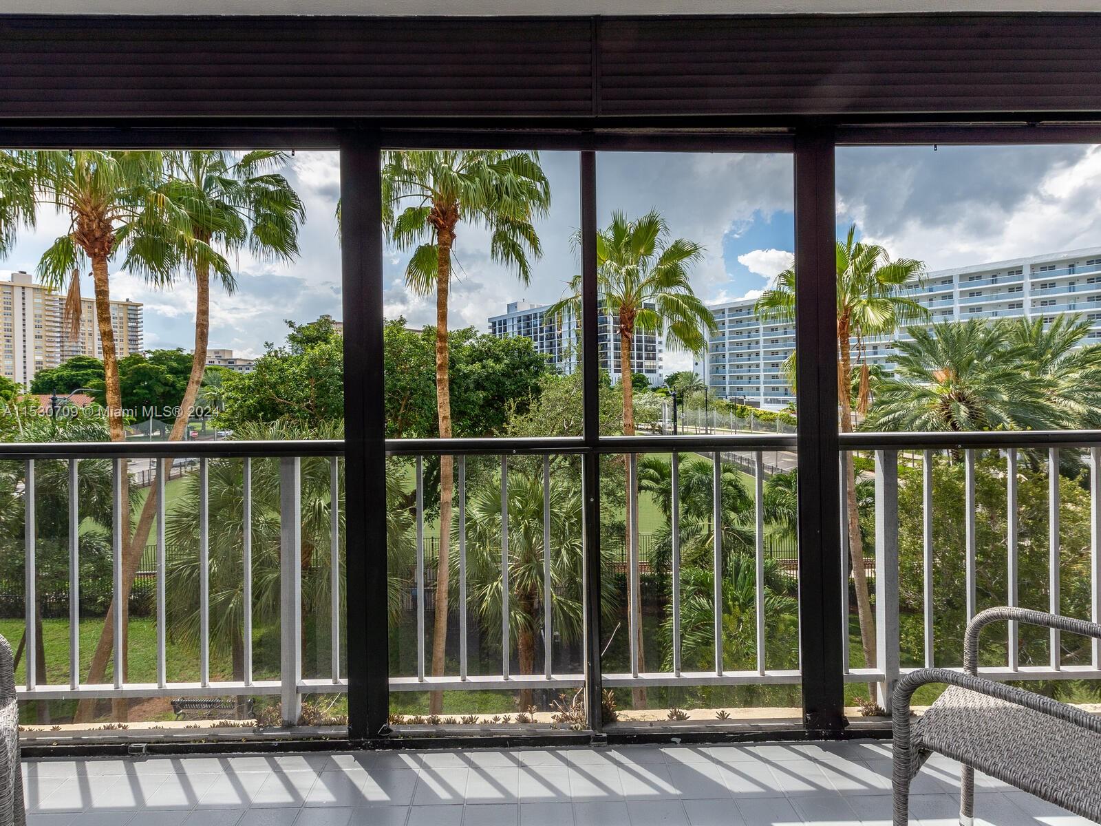 200 178th Dr 410, Sunny Isles Beach, Florida 33160, 1 Bedroom Bedrooms, ,1 BathroomBathrooms,Residential,For Sale,200 178th Dr 410,A11530709