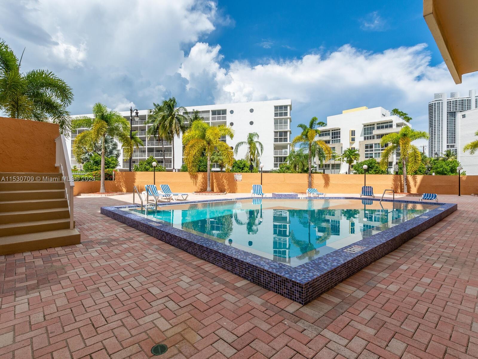 200 178th Dr 410, Sunny Isles Beach, Florida 33160, 1 Bedroom Bedrooms, ,1 BathroomBathrooms,Residential,For Sale,200 178th Dr 410,A11530709