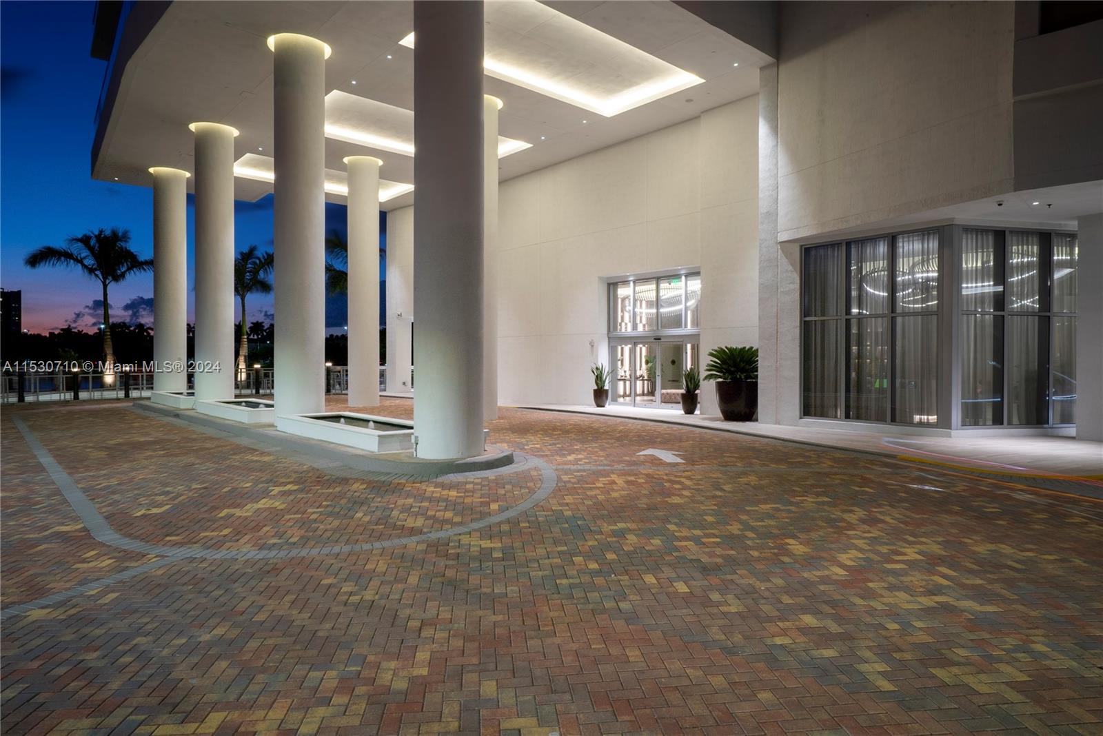 4010 S Ocean Dr R1205, Hollywood, Florida 33019, 2 Bedrooms Bedrooms, ,2 BathroomsBathrooms,Residentiallease,For Rent,4010 S Ocean Dr R1205,A11530710