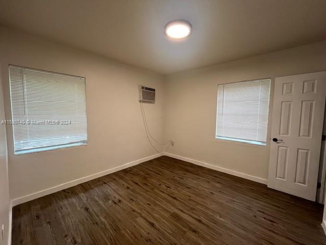 535 SW 7th St 4, Miami, Florida 33130, 2 Bedrooms Bedrooms, ,1 BathroomBathrooms,Residentiallease,For Rent,535 SW 7th St 4,A11530740