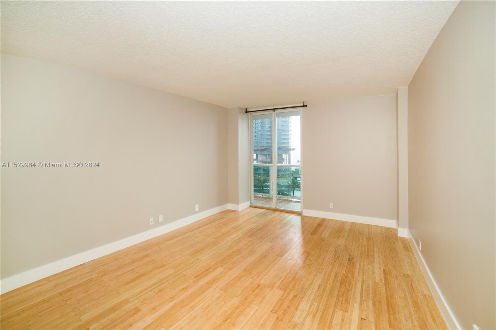 100 Bayview Dr 809, Sunny Isles Beach, Florida 33160, 1 Bedroom Bedrooms, ,1 BathroomBathrooms,Residentiallease,For Rent,100 Bayview Dr 809,A11529964