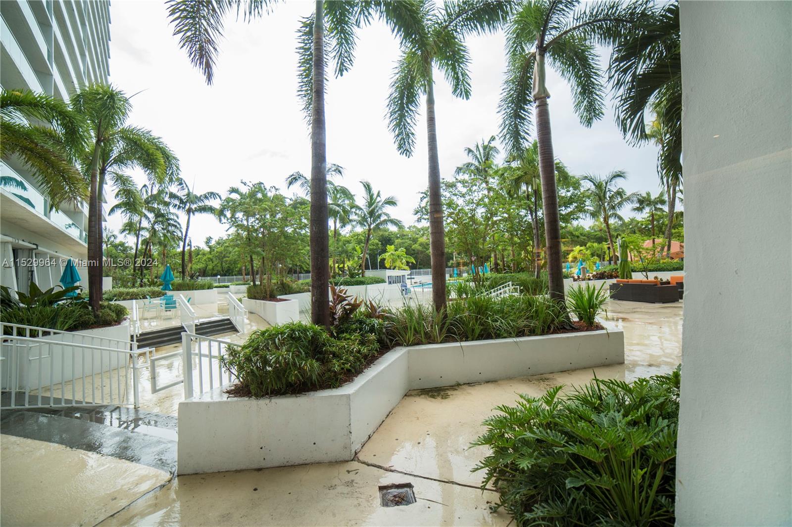 100 Bayview Dr 809, Sunny Isles Beach, Florida 33160, 1 Bedroom Bedrooms, ,1 BathroomBathrooms,Residentiallease,For Rent,100 Bayview Dr 809,A11529964