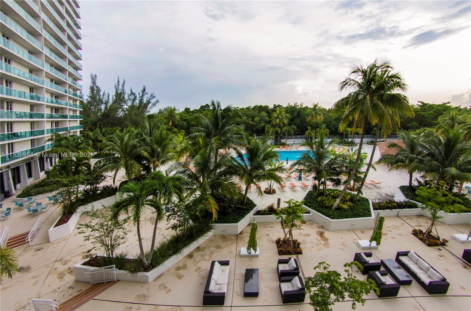 100 Bayview Dr 809, Sunny Isles Beach, Florida 33160, 1 Bedroom Bedrooms, ,1 BathroomBathrooms,Residentiallease,For Rent,100 Bayview Dr 809,A11529964