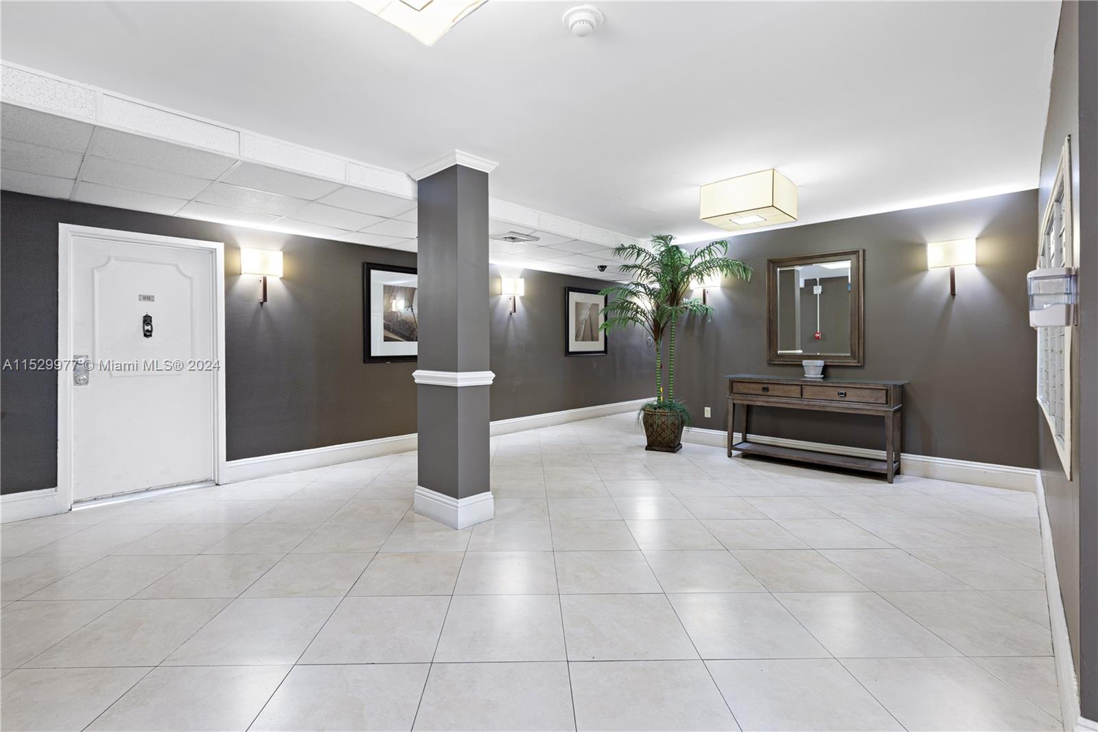 13155 Ixora Ct 804, North Miami, Florida 33181, 1 Bedroom Bedrooms, ,1 BathroomBathrooms,Residential,For Sale,13155 Ixora Ct 804,A11529977