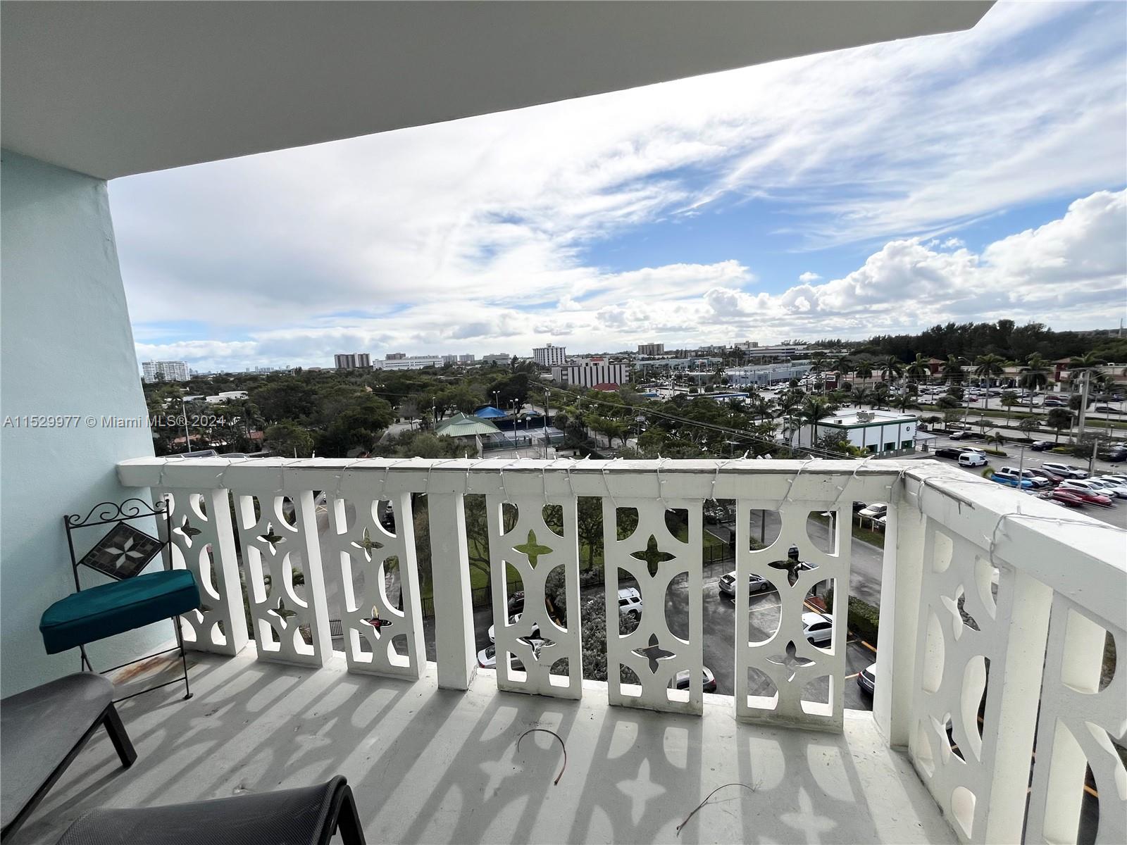 13155 Ixora Ct 804, North Miami, Florida 33181, 1 Bedroom Bedrooms, ,1 BathroomBathrooms,Residential,For Sale,13155 Ixora Ct 804,A11529977
