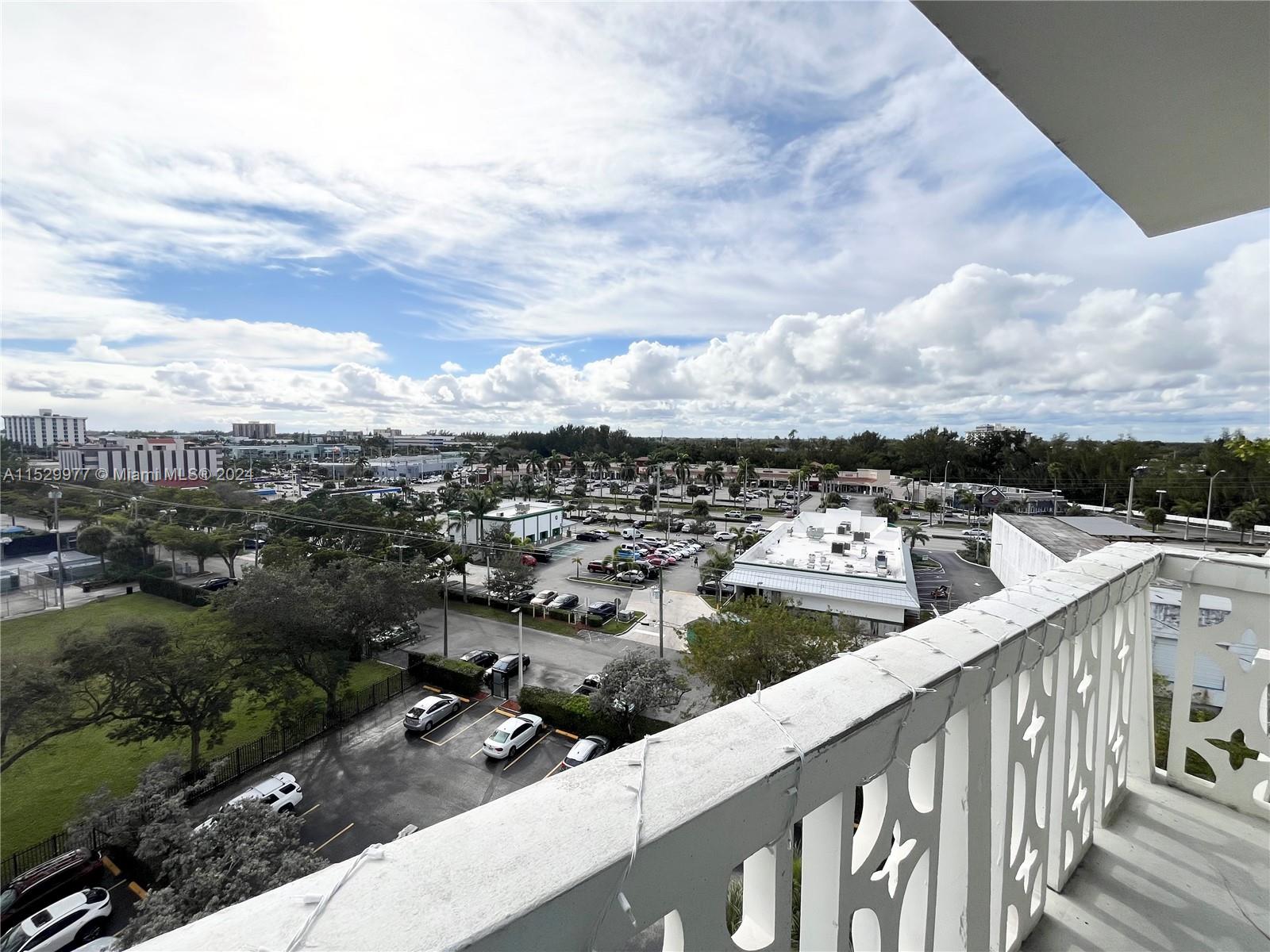13155 Ixora Ct 804, North Miami, Florida 33181, 1 Bedroom Bedrooms, ,1 BathroomBathrooms,Residential,For Sale,13155 Ixora Ct 804,A11529977