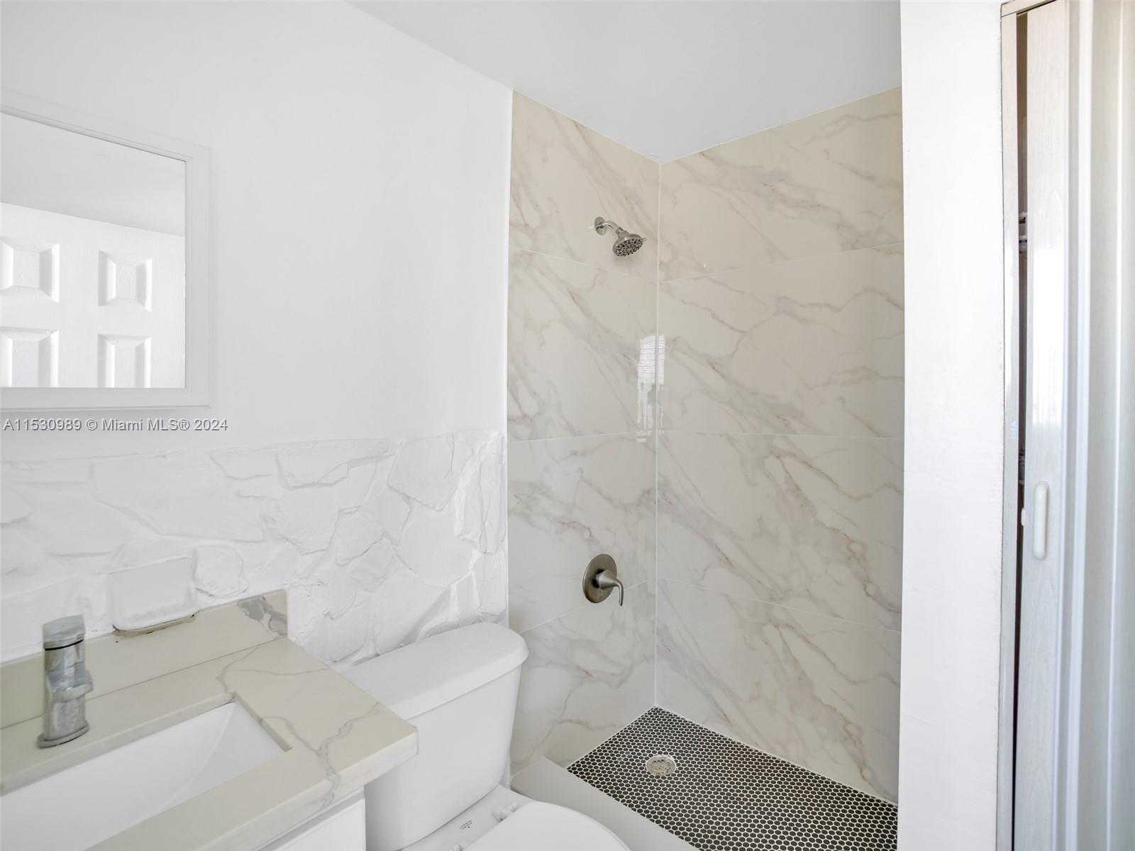 265 E 7th St 4, Hialeah, Florida 33010, 1 Bedroom Bedrooms, ,1 BathroomBathrooms,Residentiallease,For Rent,265 E 7th St 4,A11530989