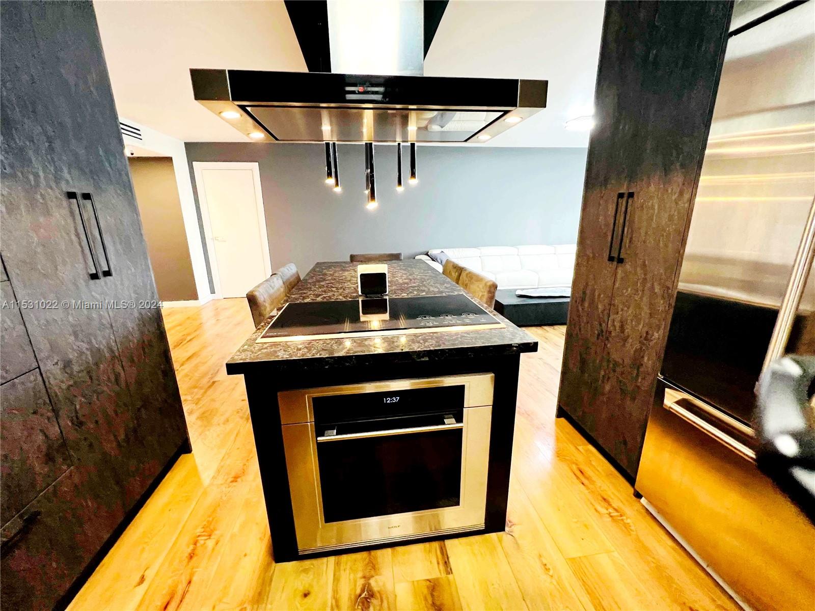250 S 174th St 1401, Sunny Isles Beach, Florida 33160, 2 Bedrooms Bedrooms, ,2 BathroomsBathrooms,Residentiallease,For Rent,250 S 174th St 1401,A11531022