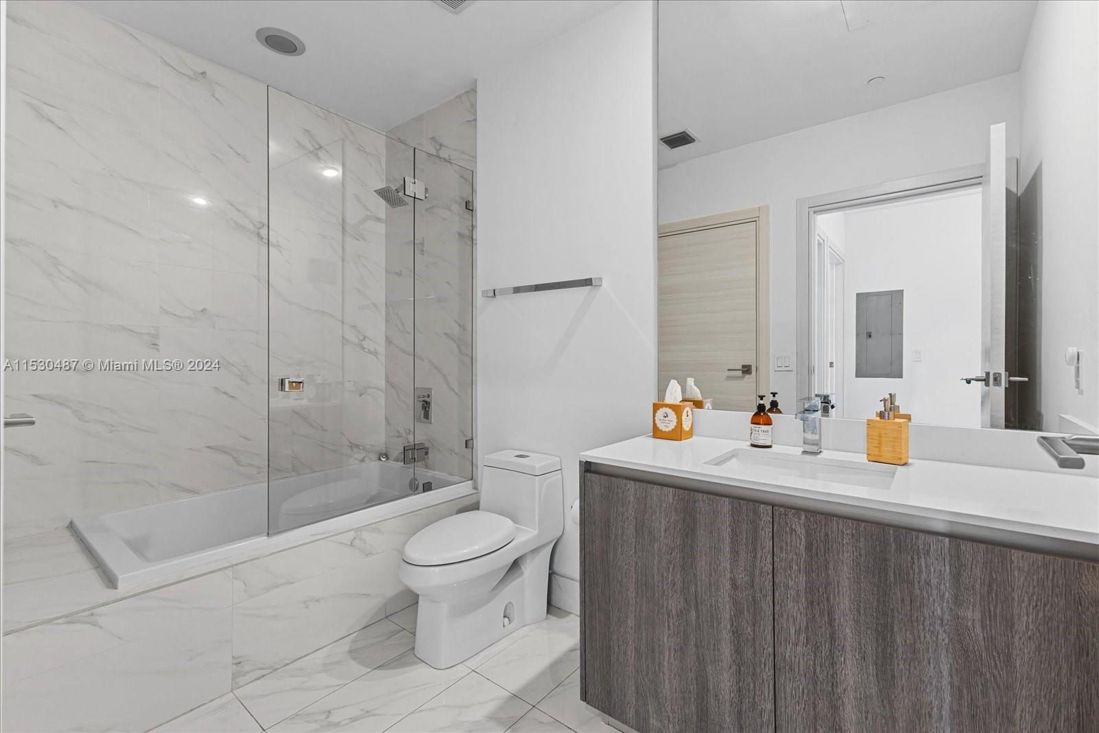 801 S Miami Ave 5509, Miami, Florida 33130, 3 Bedrooms Bedrooms, ,3 BathroomsBathrooms,Residential,For Sale,801 S Miami Ave 5509,A11530487