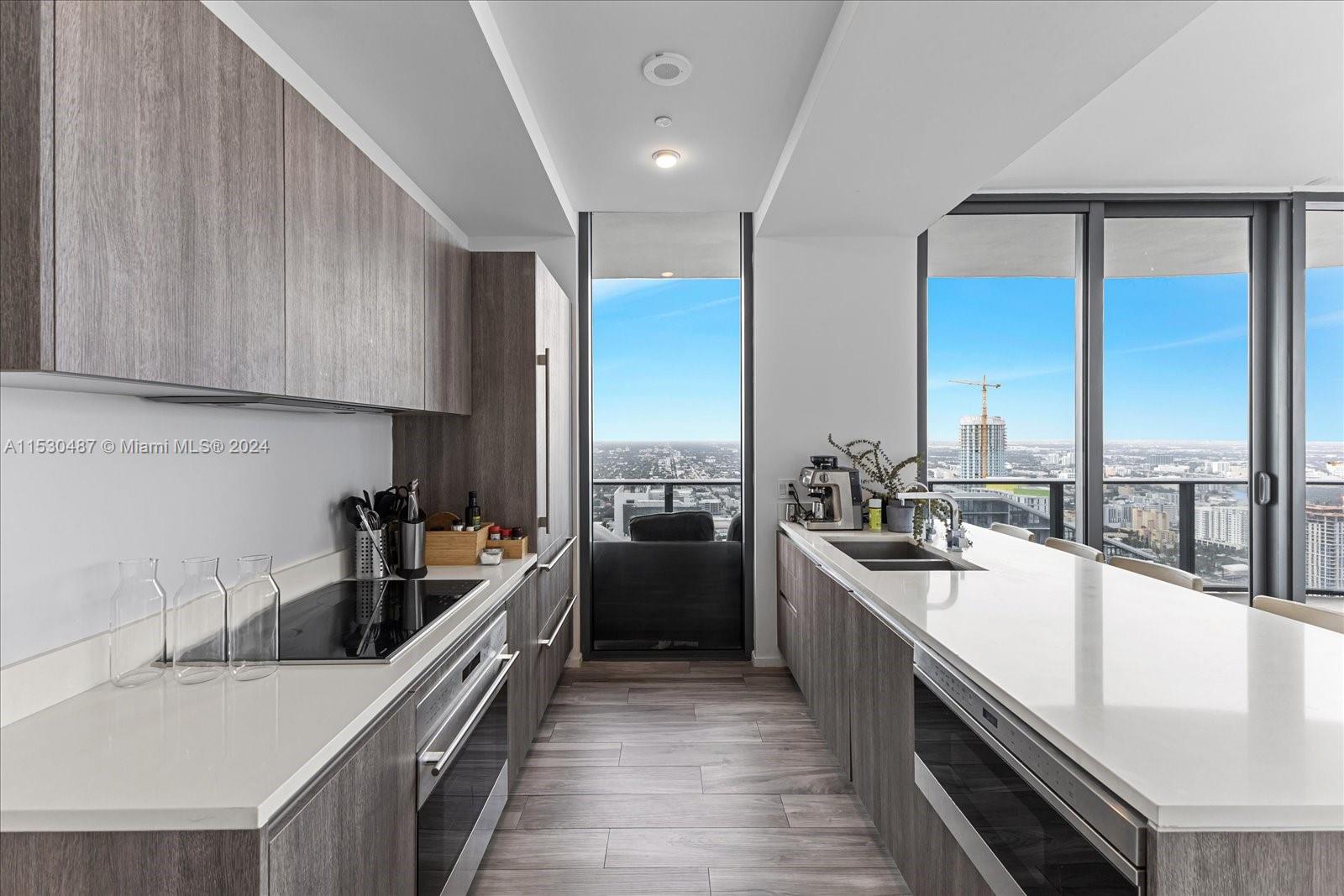 801 S Miami Ave 5509, Miami, Florida 33130, 3 Bedrooms Bedrooms, ,3 BathroomsBathrooms,Residential,For Sale,801 S Miami Ave 5509,A11530487
