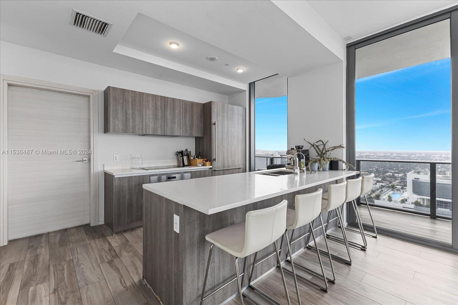 801 S Miami Ave 5509, Miami, Florida 33130, 3 Bedrooms Bedrooms, ,3 BathroomsBathrooms,Residential,For Sale,801 S Miami Ave 5509,A11530487