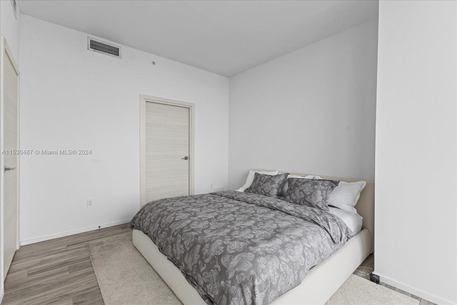 801 S Miami Ave 5509, Miami, Florida 33130, 3 Bedrooms Bedrooms, ,3 BathroomsBathrooms,Residential,For Sale,801 S Miami Ave 5509,A11530487