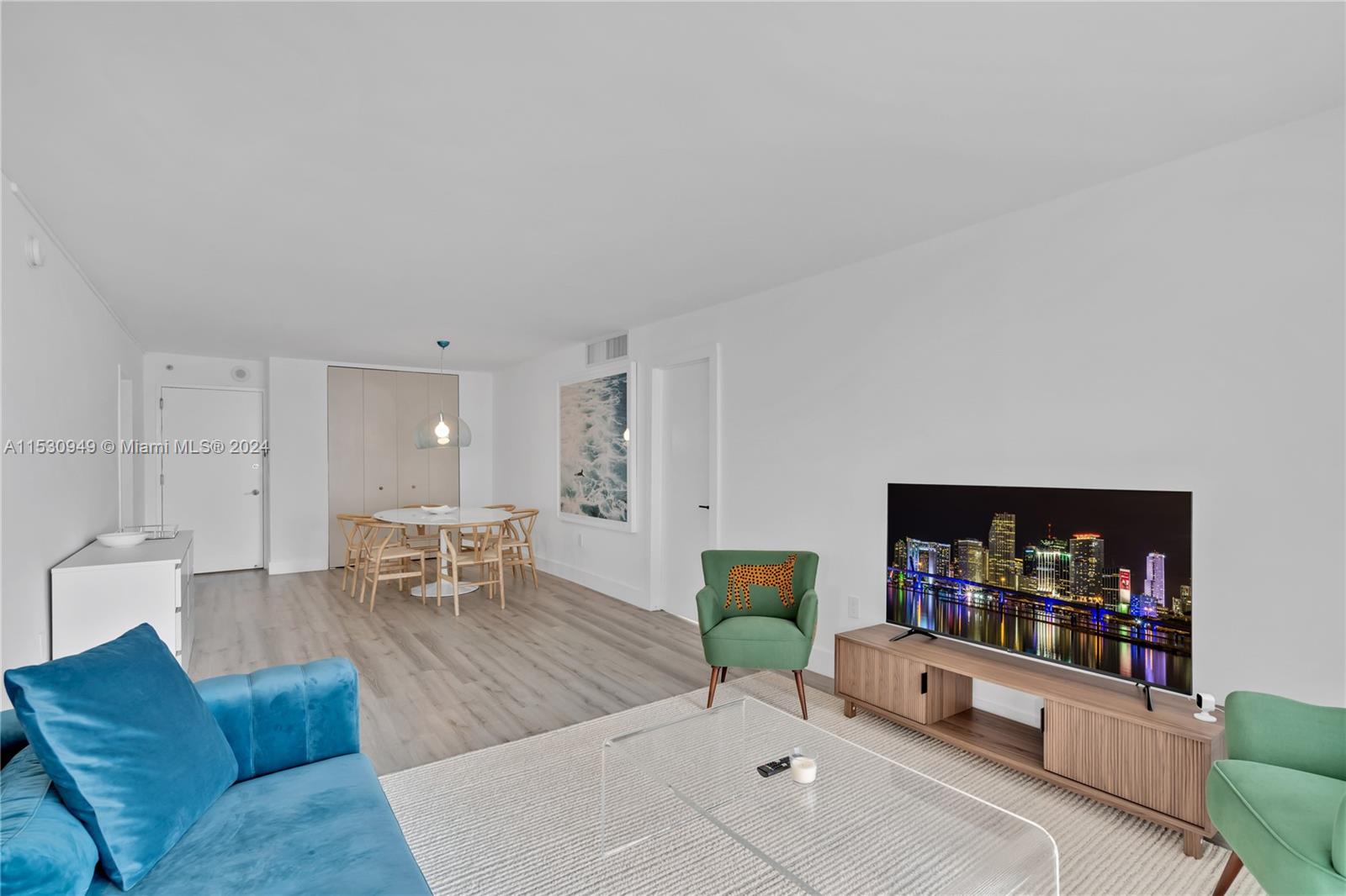 5701 Collins Ave 412, Miami Beach, Florida 33140, 2 Bedrooms Bedrooms, ,2 BathroomsBathrooms,Residentiallease,For Rent,5701 Collins Ave 412,A11530949