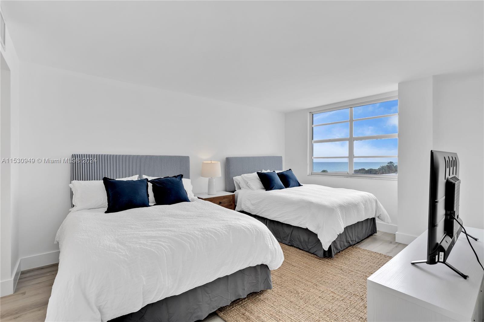 5701 Collins Ave 412, Miami Beach, Florida 33140, 2 Bedrooms Bedrooms, ,2 BathroomsBathrooms,Residentiallease,For Rent,5701 Collins Ave 412,A11530949