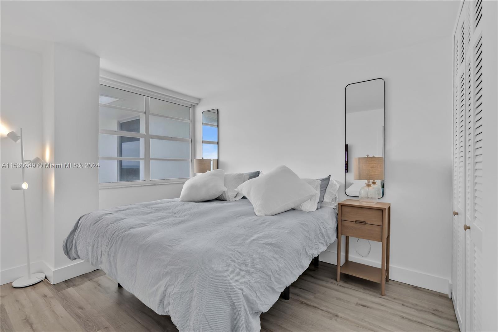 5701 Collins Ave 412, Miami Beach, Florida 33140, 2 Bedrooms Bedrooms, ,2 BathroomsBathrooms,Residentiallease,For Rent,5701 Collins Ave 412,A11530949