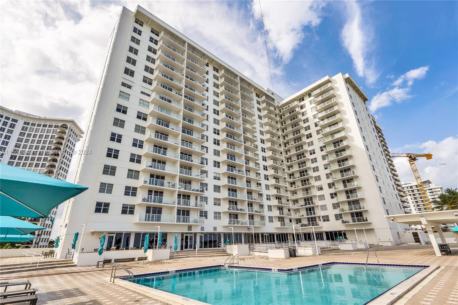 5701 Collins Ave 412, Miami Beach, Florida 33140, 2 Bedrooms Bedrooms, ,2 BathroomsBathrooms,Residentiallease,For Rent,5701 Collins Ave 412,A11530949