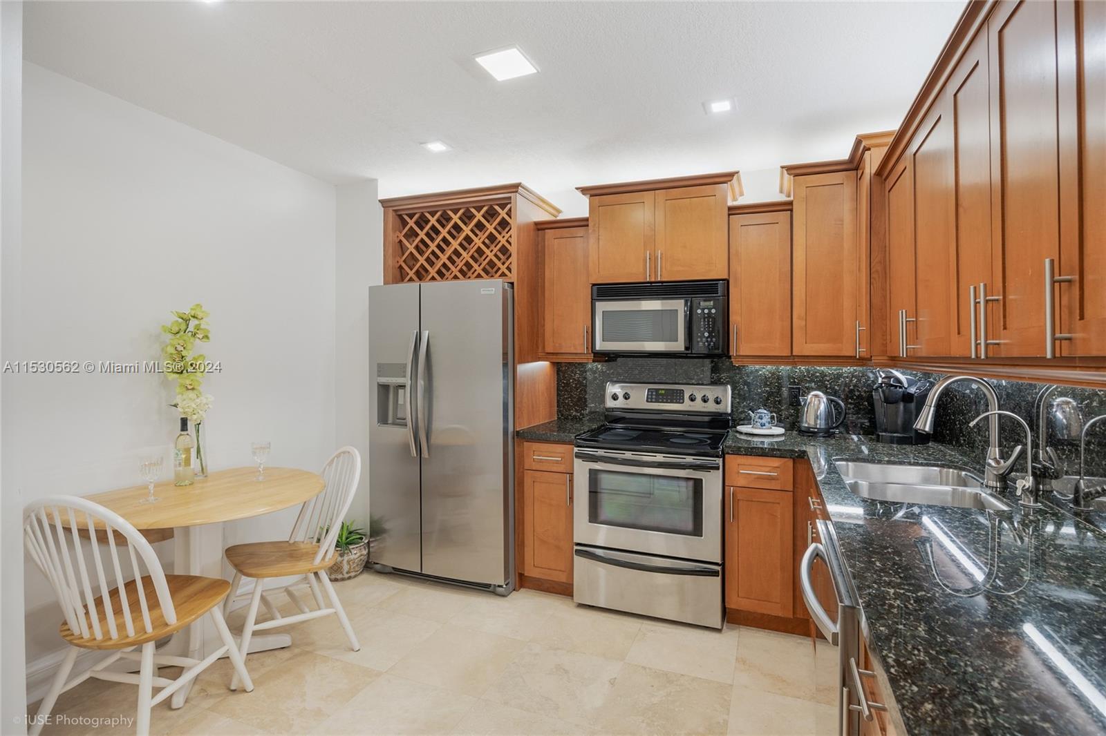 9801 Collins Ave 8G, Bal Harbour, Florida 33154, 2 Bedrooms Bedrooms, ,2 BathroomsBathrooms,Residentiallease,For Rent,9801 Collins Ave 8G,A11530562