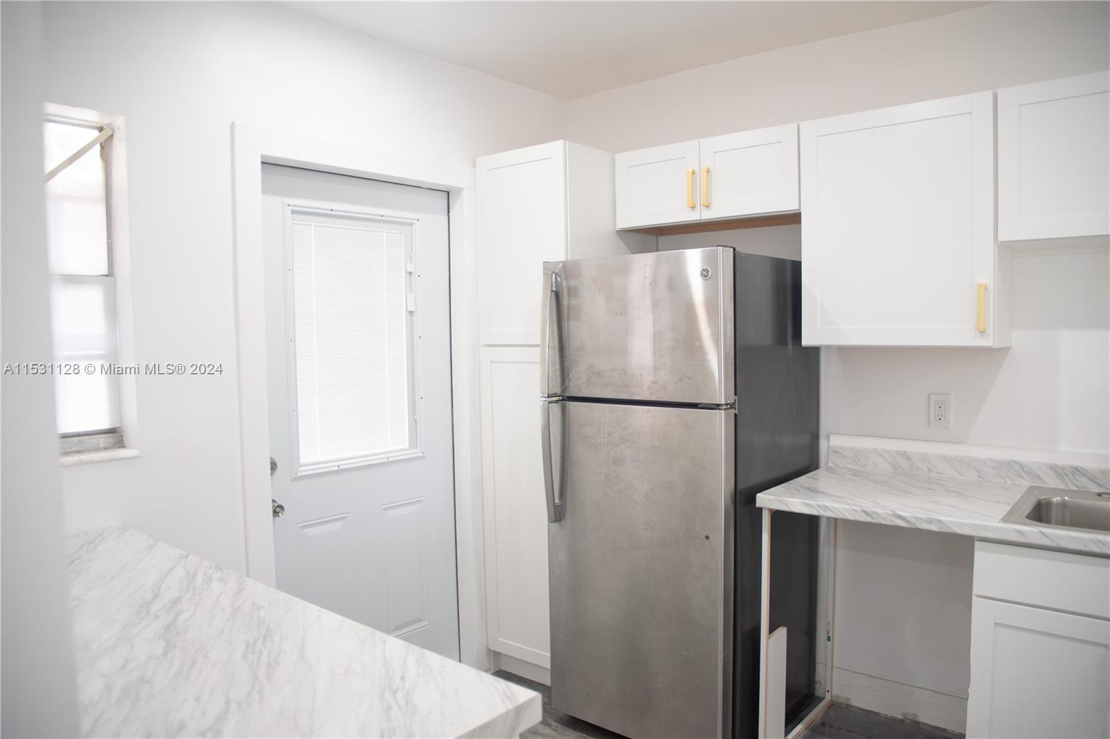 Amana appliances included