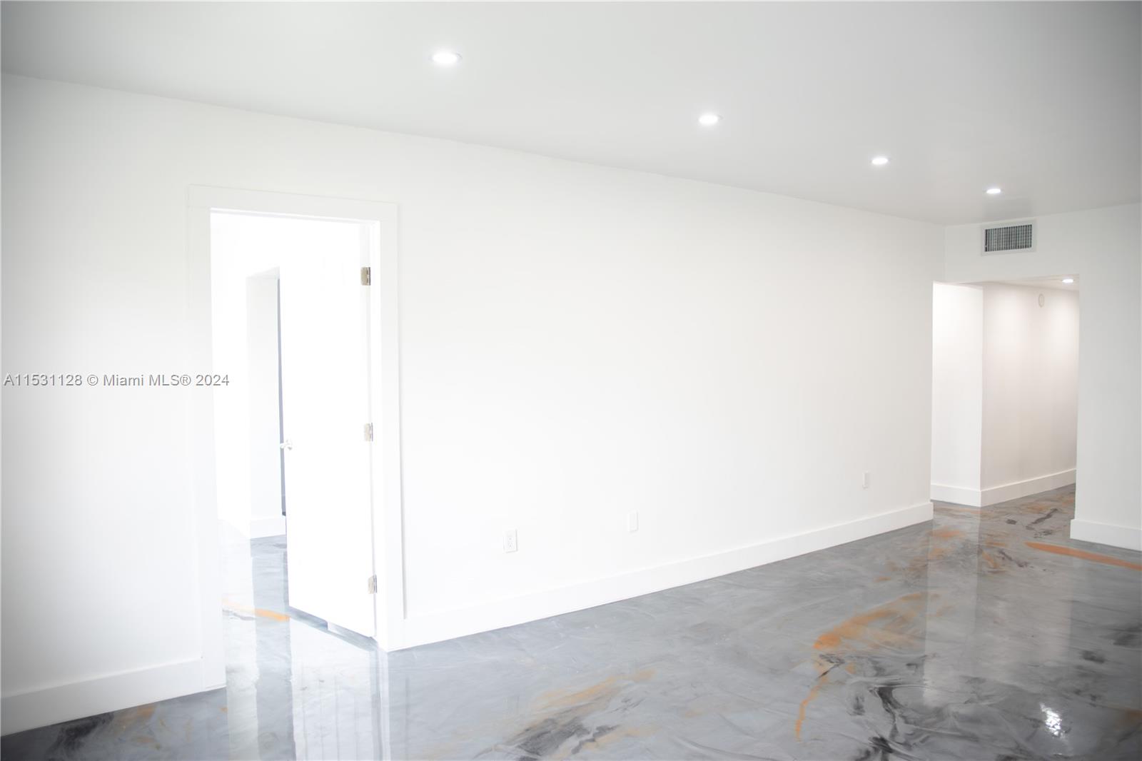251 NE 187th St 826, Miami, Florida 33179, 1 Bedroom Bedrooms, ,1 BathroomBathrooms,Residential,For Sale,251 NE 187th St 826,A11531128