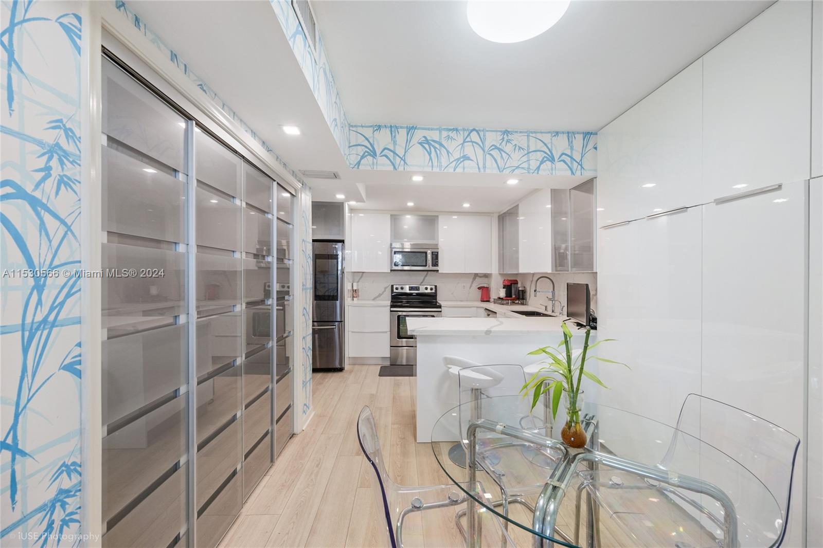 9801 Collins Ave 10K, Bal Harbour, Florida 33154, 2 Bedrooms Bedrooms, ,2 BathroomsBathrooms,Residentiallease,For Rent,9801 Collins Ave 10K,A11530566