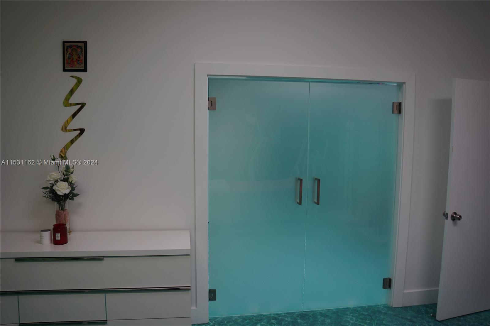 INTERIOR DOORS