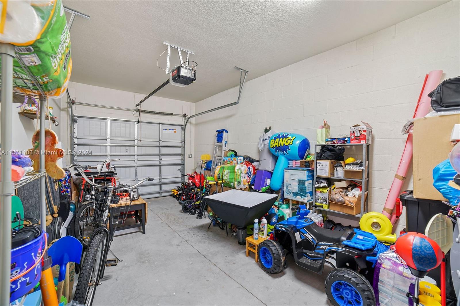 4154 Greenway Dr, Hollywood, Florida 33021, 3 Bedrooms Bedrooms, ,2 BathroomsBathrooms,Residential,For Sale,4154 Greenway Dr,A11531183