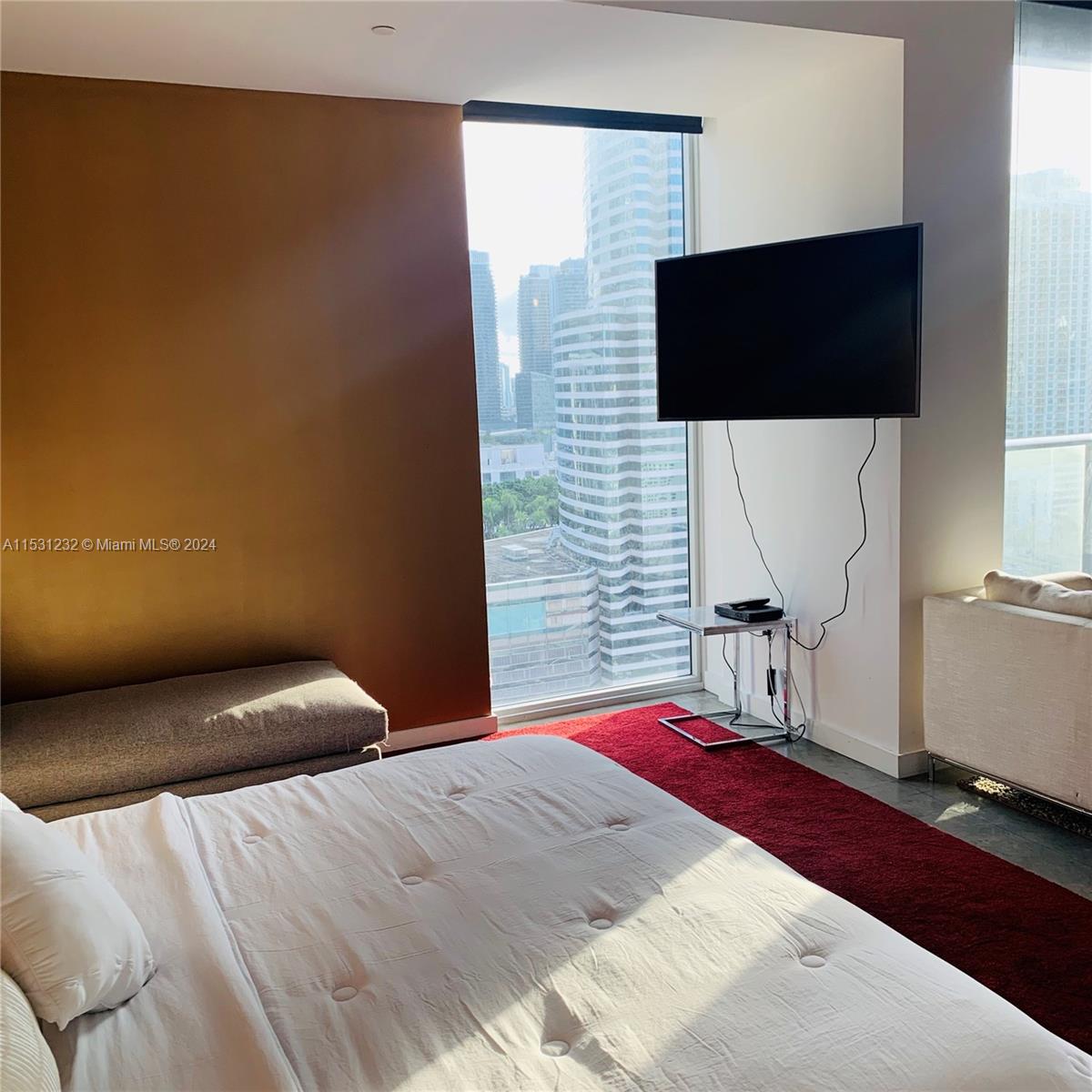 151 SE 1st St 2009, Miami, Florida 33131, 1 Bedroom Bedrooms, ,1 BathroomBathrooms,Residentiallease,For Rent,151 SE 1st St 2009,A11531232